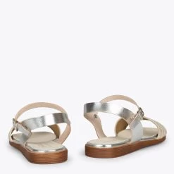 CERES - Sandales Plates Métallisées ARGENTÉ -Vente De Chaussures DSC 9337