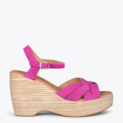 MALIBU – Sandales Compensées Imitation Bois FUCHSIA