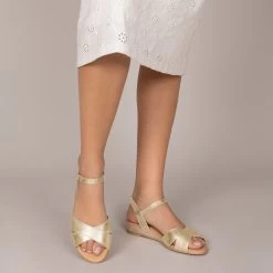 CIES - Espadrilles à Brides Croisées DORÉ 14 CIES - Espadrilles à Brides Croisées DORÉ -Vente De Chaussures PLATINO 10346545 3ff8 4a4a a355 da8bf124603d